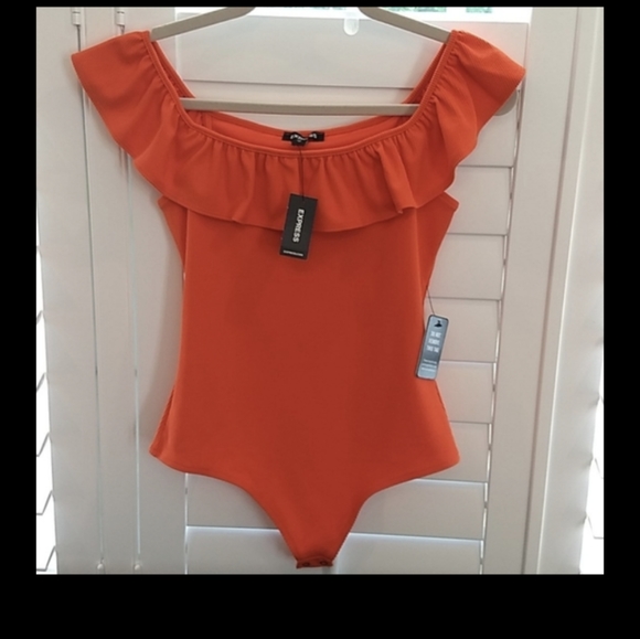 Express Ribbed Ruffled Off The Shoulder Bodysuit - Picture 12 of 12
